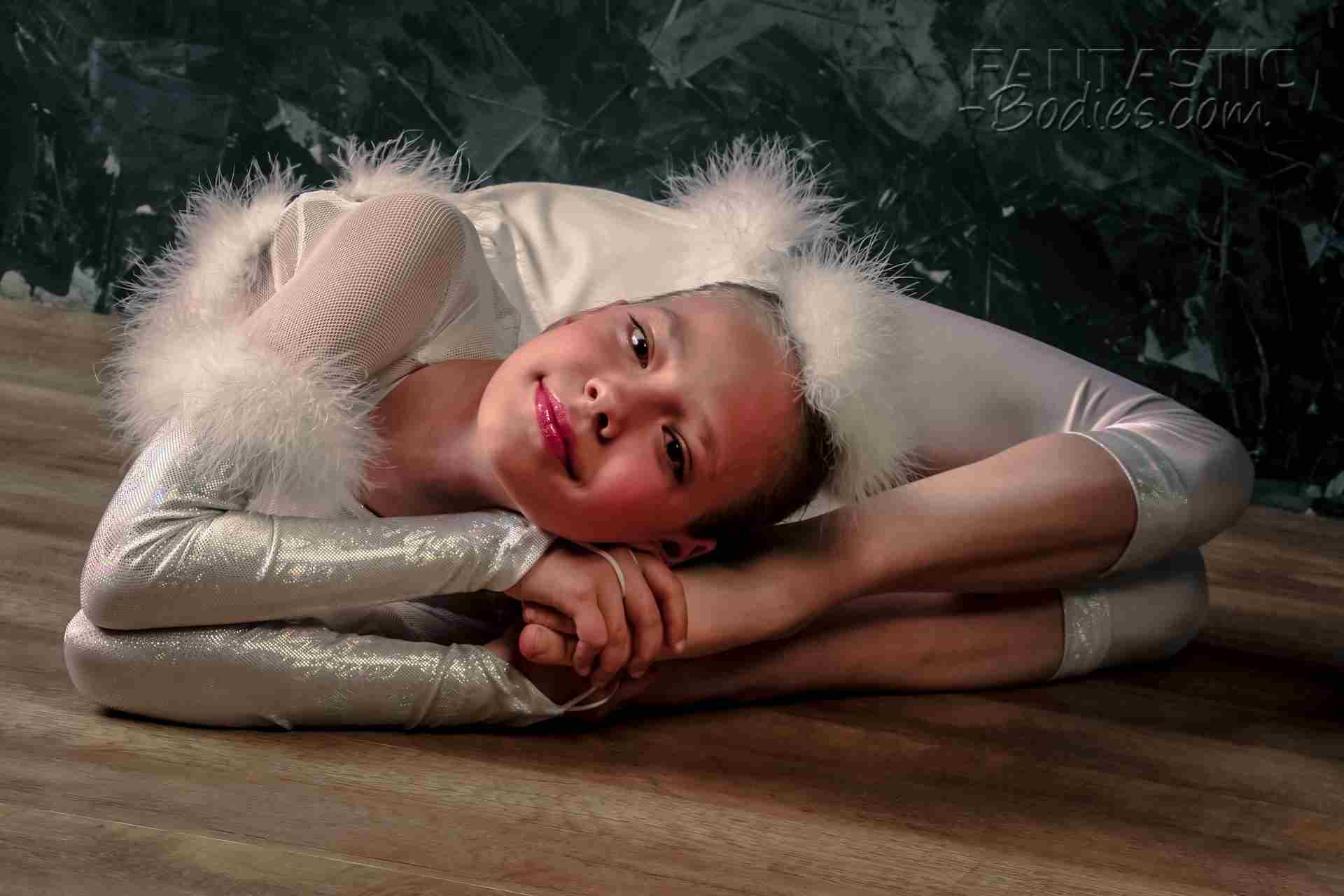 7-17��ͼƬ��Ա��fantastic-bodies��ͼר���Ѹ���