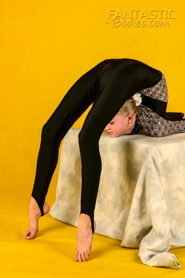 2019.8-4��ͼƬ��Ա��fantastic-bodies��ͼר���Ѹ���